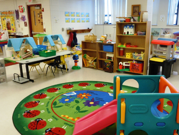 Daycare playing room for students in school